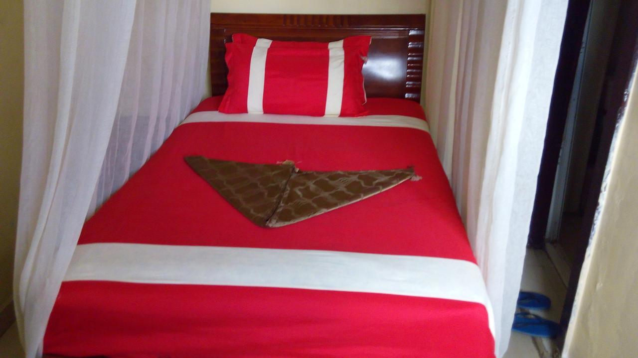 Royal Palm Hotel And Suites Nakuru Exteriör bild