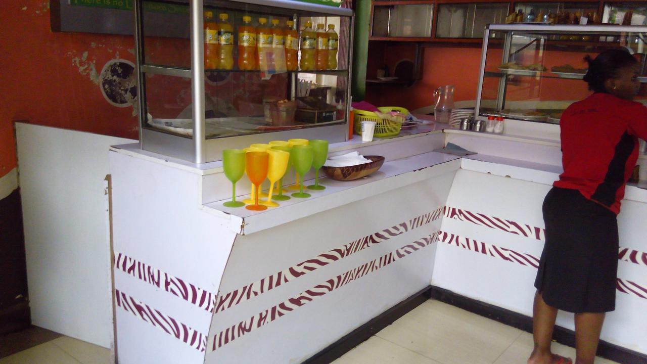 Royal Palm Hotel And Suites Nakuru Exteriör bild