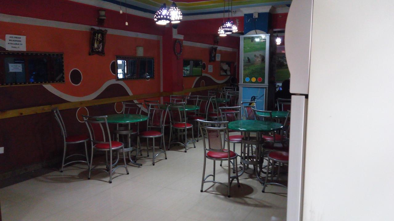 Royal Palm Hotel And Suites Nakuru Exteriör bild