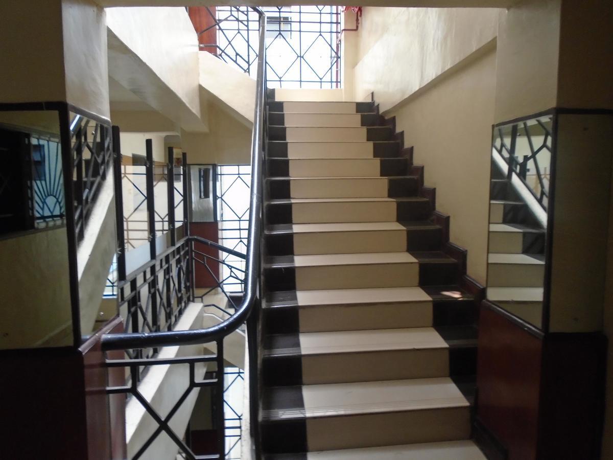 Royal Palm Hotel And Suites Nakuru Exteriör bild